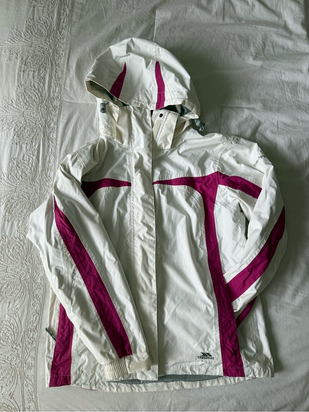 Trespass White and Magenta Ski Jacket with Hood